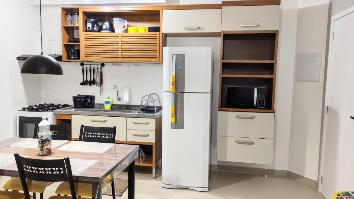 Apto Centro Ubatuba Com Varanda Gourmet, Suite E Piscina Ngoại thất bức ảnh